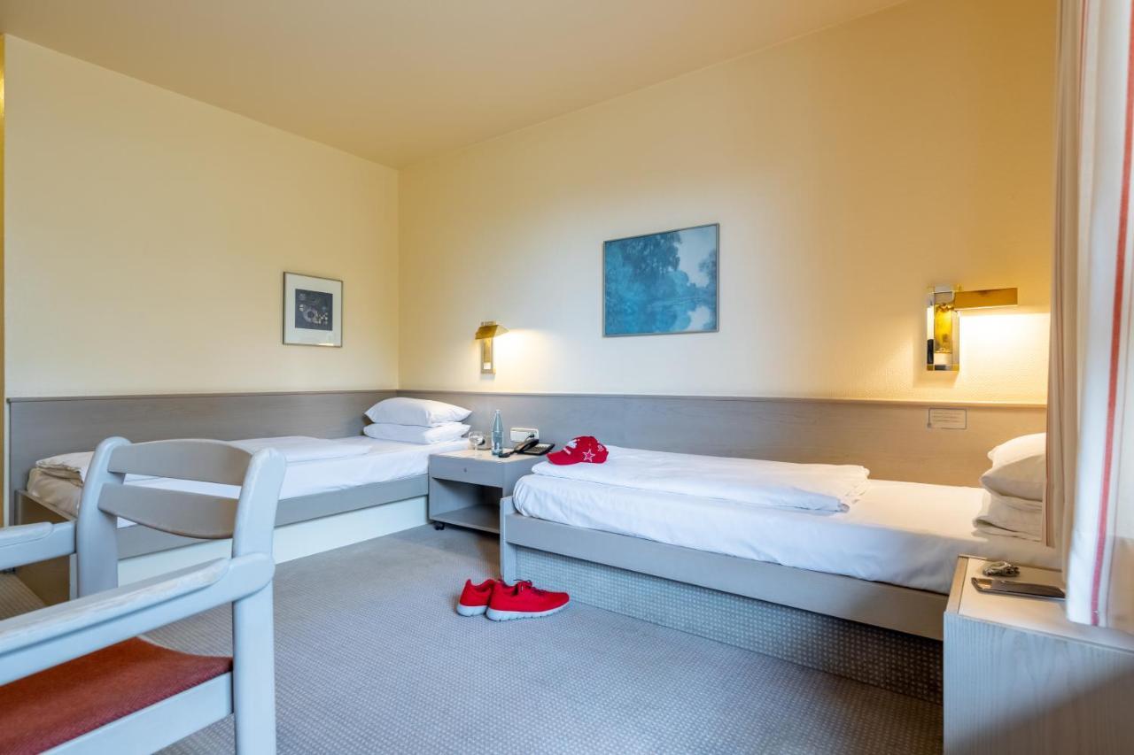 Hotel Baden-Baden Esterno foto