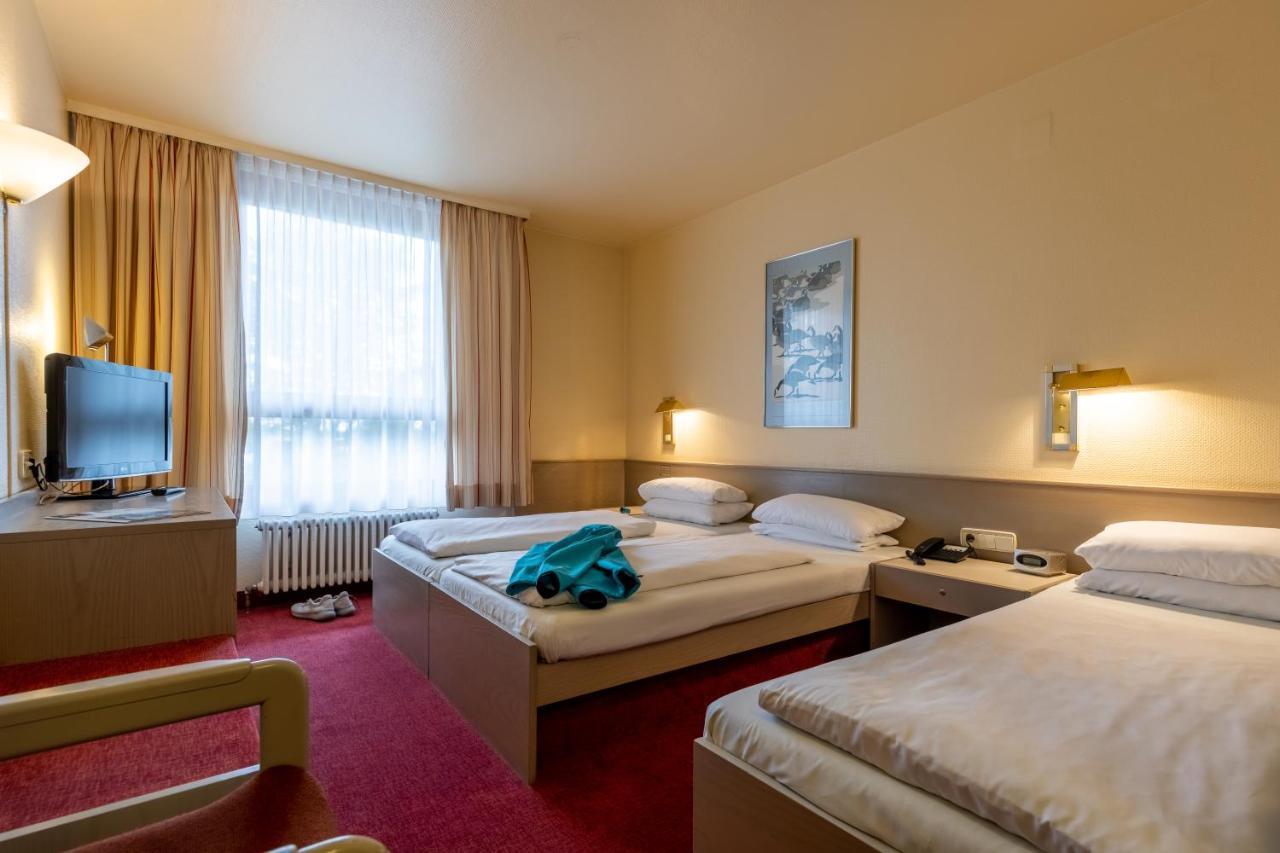 Hotel Baden-Baden Esterno foto